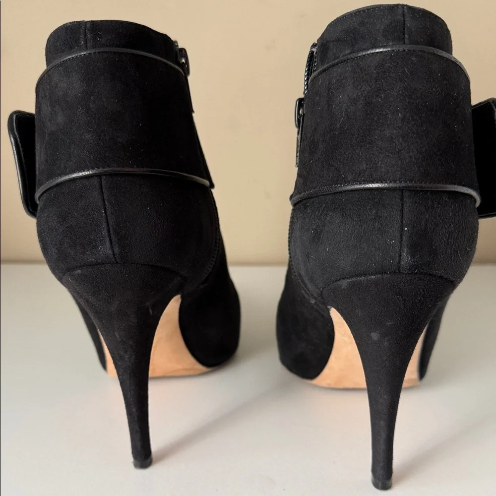 Manolo Blahnik Black Heeled Boots with Buckle - Picture 4 of 13